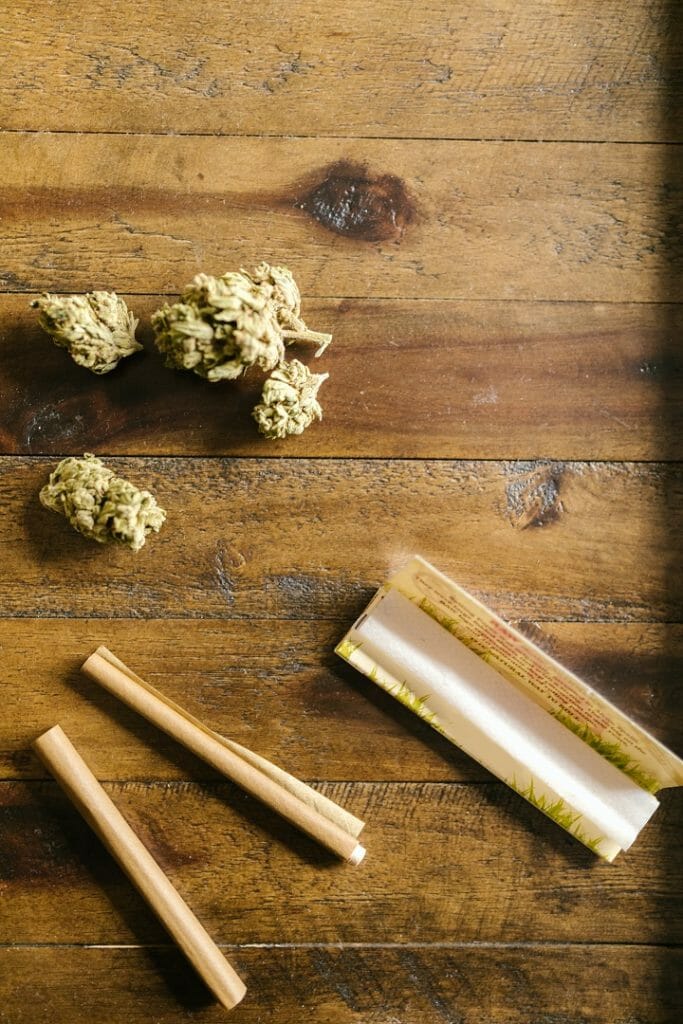 A Guide to Rolling a Blunt with Tobacco Blunt Wraps | Weedsy Canada | Weedsy Canada